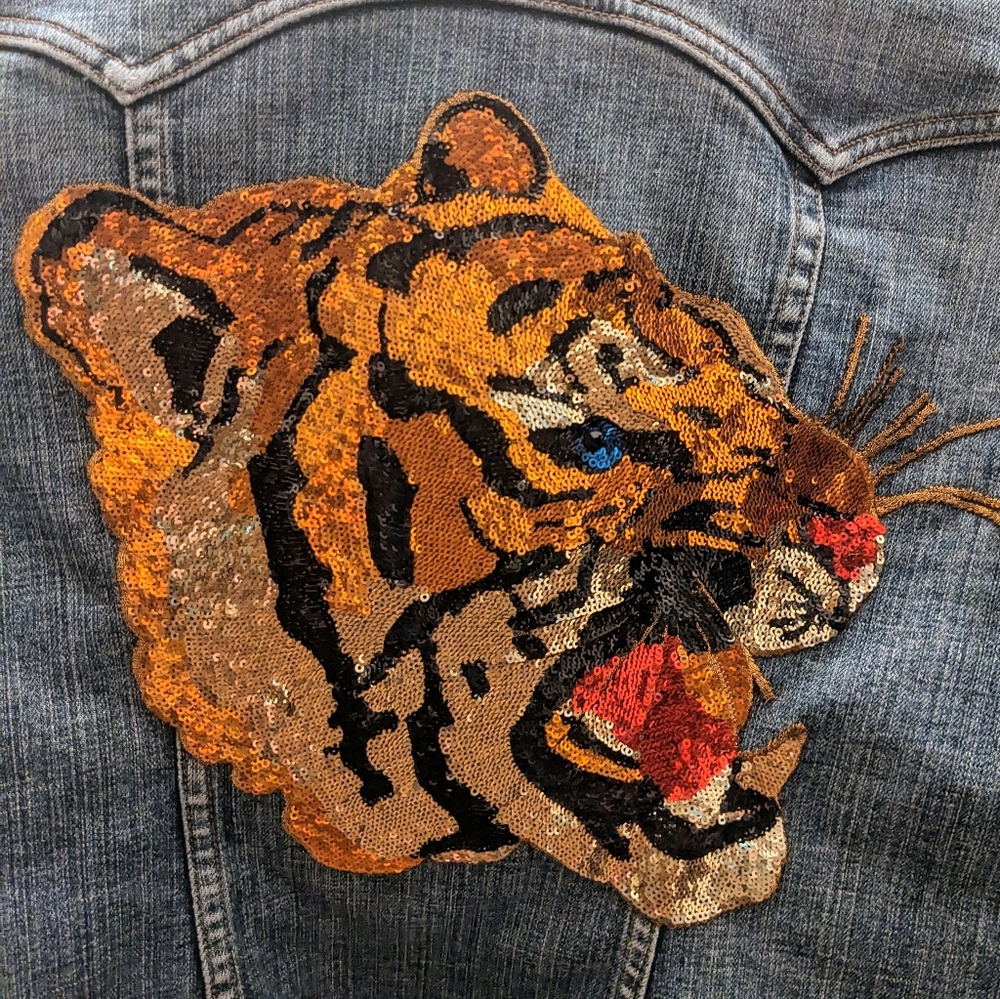Vintage GAP Denim Jean Jacket with Tiger Patch 🔥🔥🔥 - Picture 10 of 10
